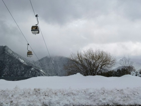 The gondola heading up on a snowy day