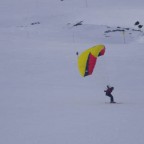 Snow kiting / paragliding speed skiing