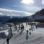 Many skiers came to Arinsal to spend their weekends