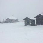 Heavy snow all day long in Arinsal today