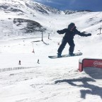 Flying on the boxes of the Arinsal Snow Park