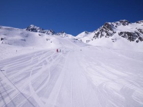 Empty slopes today - 24/3/2011