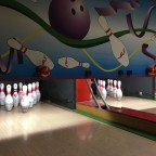 The bowling of Princessa Parc is a great plan for apres ski
